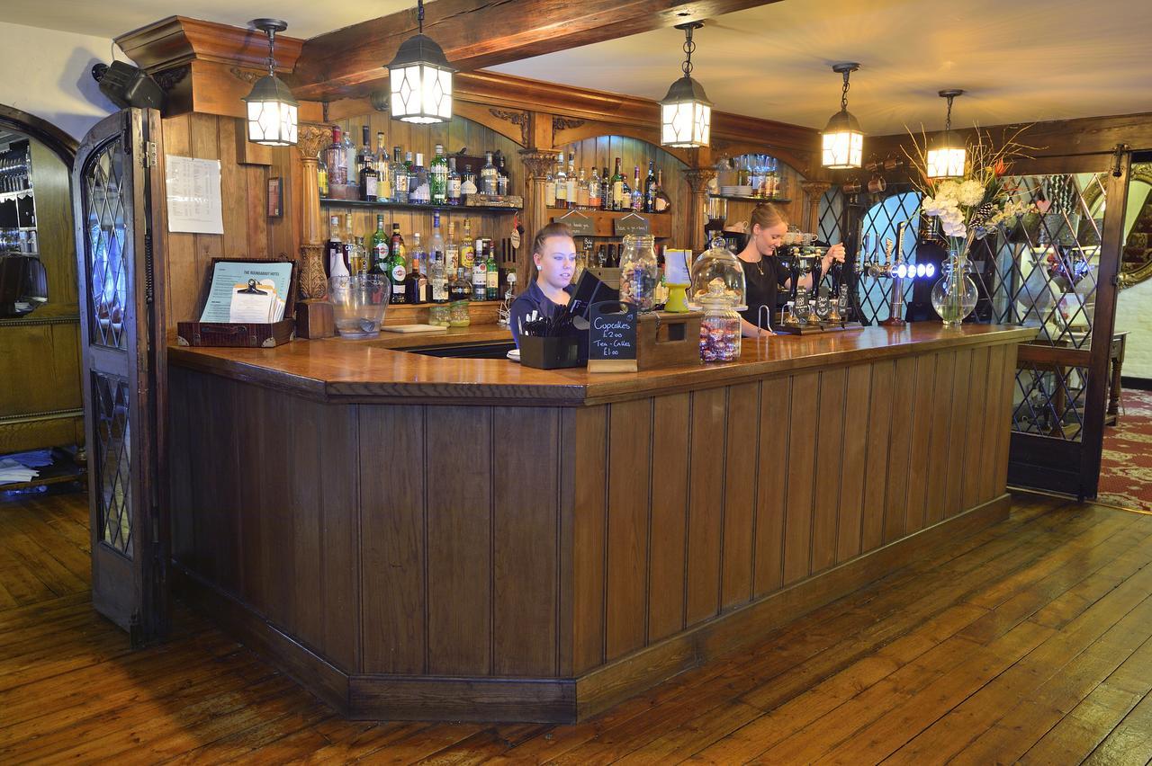 The Roundabout Hotel Pulborough Exterior foto